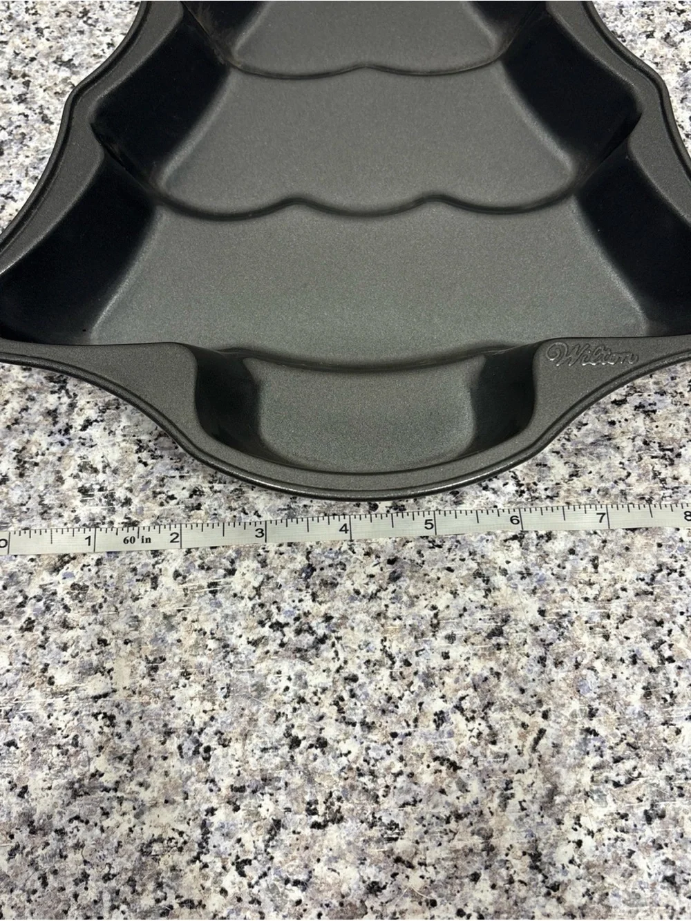 wilton christmas tree cake pan
